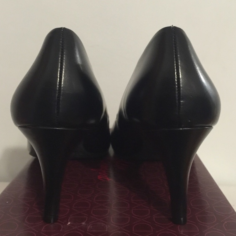 Woman's Size 12W Heels - Picture 3 of 3